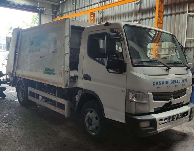 Elibüyük Araç Üstü Ekipmanları, Araç Üstü Ekipmanları Ankara, Hidrolik Makina, Hidrolik Makina İmalat, Hidrolik Makina İthalat, Hidrolik Makina İhracat, Hidrolik Çöp Kamyonları, Su Tankeri, Arazözler, İtfaiye Araçları, Bakım Araçları, Açık/Kapalı Tip Cenaze Araçları, Mobil Gasilhane, Kombine Kanal Açma Kuka, Vidanjör İmalatı, Teknik Servis ve Bakım, Yedek Parça, Boya Hizmeti, Revizyon, Montaj, Ekipman Danışmanlık Hizmeti